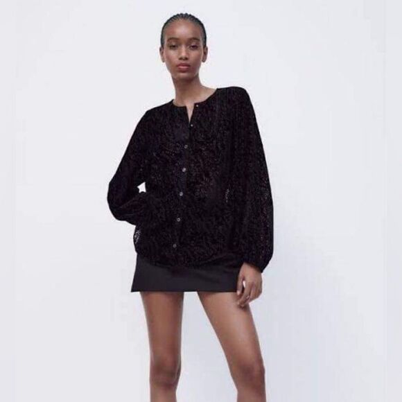 NWT Zara Black Velvet Blouse Size Small - Picture 1 of 9